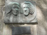 Minneplate til minne om Hans Egede og Gjertrud Rask.