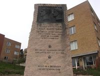 Minnesmerke over Hansteen og Wickstrøm på Årvoll i Oslo, utført av Nic. Schiøll (1946). Foto: Stig Rune Pedersen