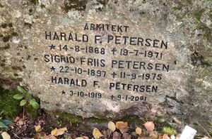 Harald Frithjof Petersen gravminne Bærum.jpg