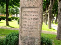 Gravminnet til jernbanemann og politiker Harald Haare. Foto: Stig Rune Pedersen