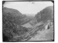 Folgefonna frå Gårssvingane. Foto: Marthinius Skøien (omkr. 1880–1910).