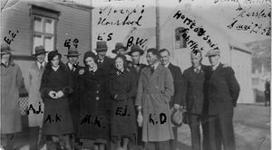 Harstad 1. mai 1933 Storgata.jpg