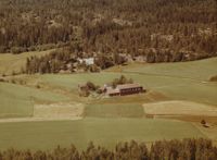 251. Harstad gård sør for Skotselv WF435.jpg