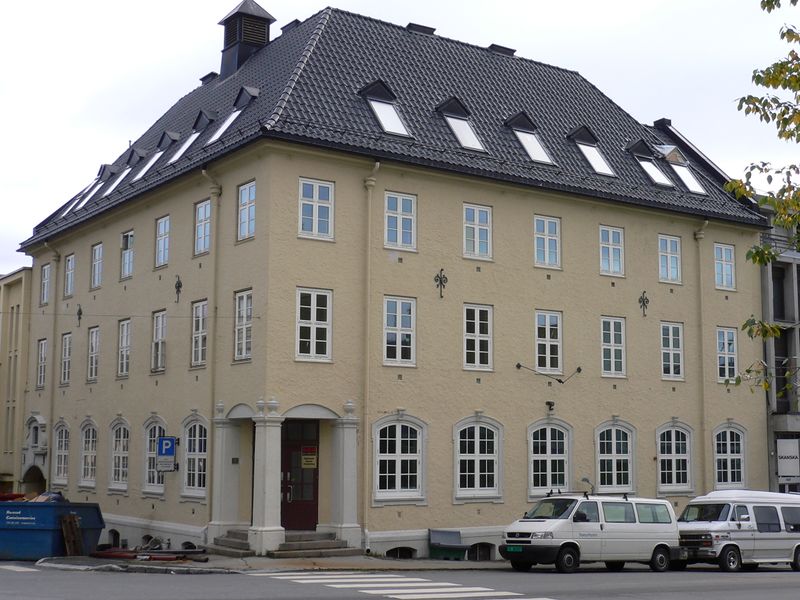 Fil:Harstad gamle posthus.jpg