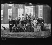 25. Hattfjelldal. Gamle Præstegaard. Konfirmanter. - NB bldsa OTO0805 A.jpg