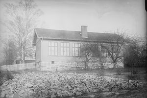 Haug skole, Bærum - no-nb digifoto 20160414 00597 NB NS NM 08473.jpg