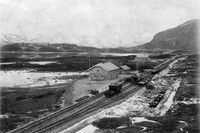 Stasjonsområdet. Foto: Ukjent/Nasjonalbiblioteket (1907).