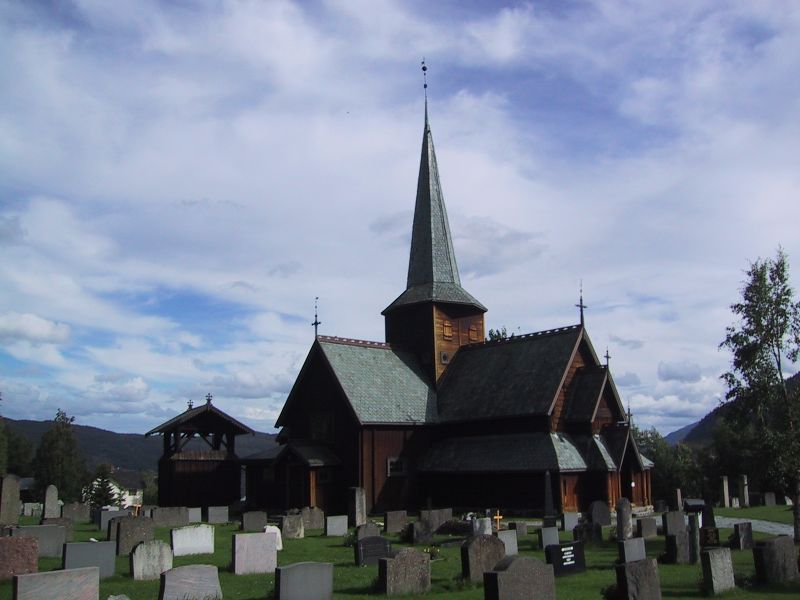 Fil:Hedalen stavkirke.JPG