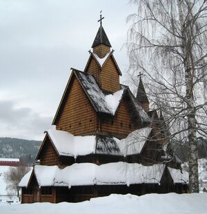 Heddal stavkyrkje feb 2013 2.jpg