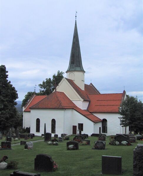 Fil:Heggen kirke.JPG