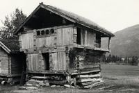 3. Heggestøyl, Heggjestøyl, Heggstøyl, Heggestøl, Telemark - Riksantikvaren-T177 01 0065.jpg