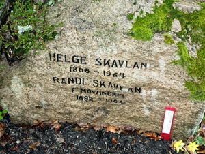 Helge Skavlan gravminne Oslo.jpg