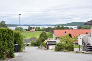 Helgeroa, Amundrødbakken-1.jpg
