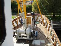 Her viser korleis luke, vinsj og kappe var plasert på dekk.