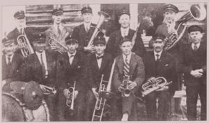 Hellefossarbeidernes musikkorps (Ek-1994-s 067).JPG