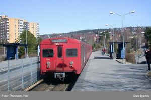 Hellerud stasjon 2006.jpg