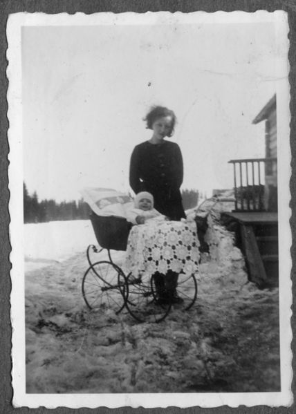Fil:Helmine-Sverre-vinter-1937.jpg