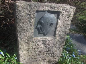 Herbert Herding-Herberth gravminne.jpg