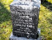 Gravminnet til kommandør Herman Roosen Smith. Foto: Stig Rune Pedersen