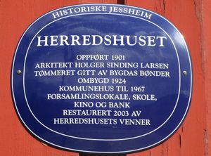 Herredshuset i Jessheim blå plakett.jpg