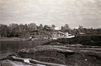 Fellesstranda sett fra Landøysida. Foto: Henning Sæther (1971).