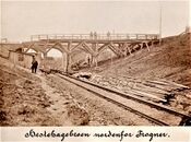 Hesthagebroen nord for Frogner. Trebru erstattes av steinbru. Kilde: Jernbanemuseet
