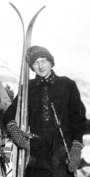 Heyerdahl, Doro skitur.jpg