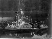 Hjulbåten «Sara» på Nøklevann med bl.a. Thomas Heftye jr. ombord. Foto: Ukjent (1915)