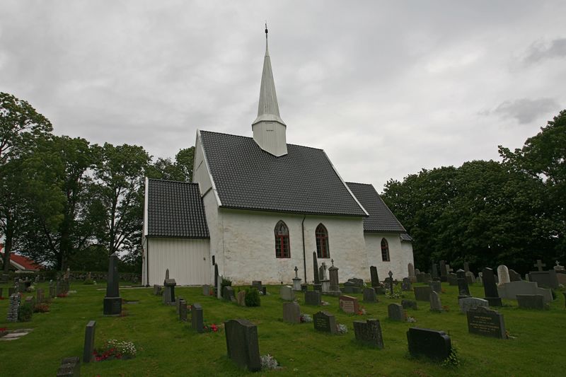 Fil:Hoboel kirke.jpg