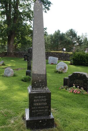 Hoff grav Seierstad2.jpeg