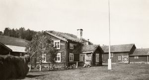 Holen Søre, Hedmark - Riksantikvaren-T116 01 0058.jpg