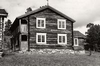 12. Holen Søre, Hedmark - Riksantikvaren-T116 01 0059.jpg