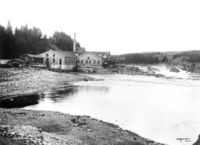 432. Holmen Hellefos (oeb-200512).jpg