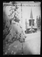 Holmenkollen kapell i vinterskrud. Foto: Narve Skarpmoen/Nasjonalbiblioteket