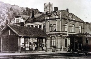 Holmestrand privatbanestasjon 1910.jpg