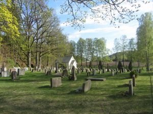 Holmsbu kirkegård 2014.JPG