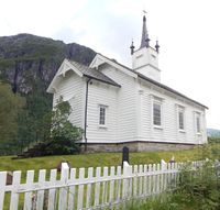 146. Holsen kirke.jpg