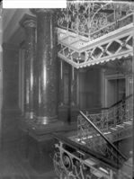 Trapper i andre etasje. Foto: Severin Worm Petersen, Norsk teknisk museum (omkring 1900).