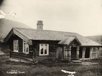 22. Hov Nordre, Buskerud - Riksantikvaren-T069 01 0191.jpg