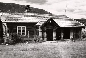 Hov Nordre, Buskerud - Riksantikvaren-T069 01 0195.jpg