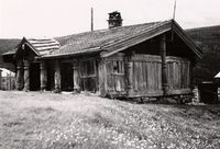 27. Hov Nordre, Buskerud - Riksantikvaren-T069 01 0196.jpg