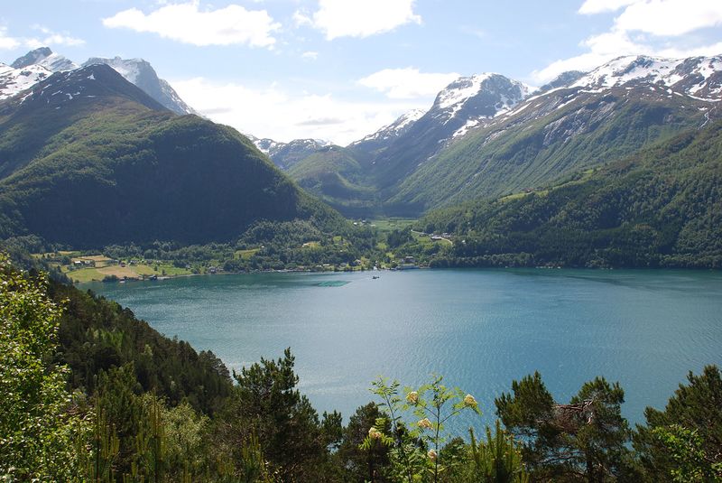 Fil:Hoydal sett fra N.JPG
