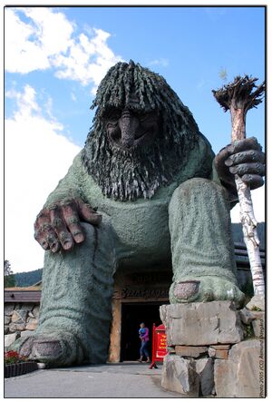 Hunderfossen troll.jpg