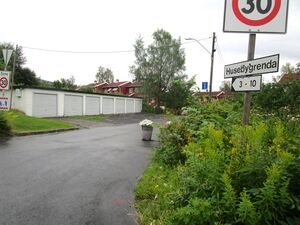 Husebygrenda vei i Oslo 2015.jpg