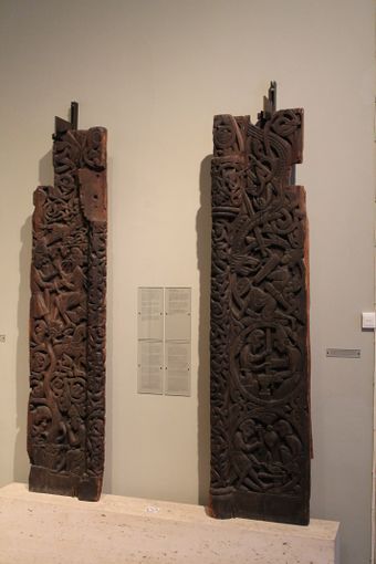 Hylestad stavkirke portal Oldsaksamlingen C 4321.JPG