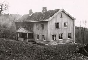 Igelsrud (Igulsrud), Oppland - Riksantikvaren-T139 01 0044.jpg