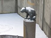 Skulpturen "Bjørn som klør seg" i Ilatrappa i Oslo, utført av Arne N. Vigeland (1970). Foto: Stig Rune Pedersen