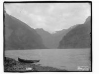 22. Indløbet til Nærøyfjorden, Sogn - NB MS G4 0717.jpg
