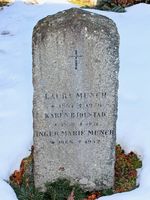 Edvard Munchs søster Inger, og tanten, Karen, er også gravlagt på Nordstrand kirkegård. Foto: Stig Rune Pedersen