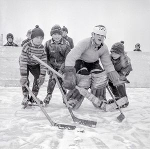 Ishockey storhamar barn.jpg